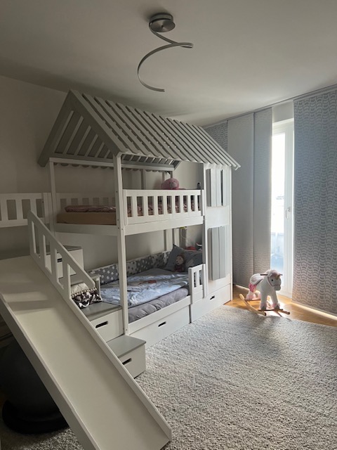 Izi & Dizi łóżko domek piętrowe ze zjeżdżalnia