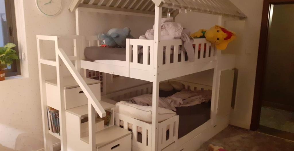 łóżko piętrowe ze schodami Izi and Dizi